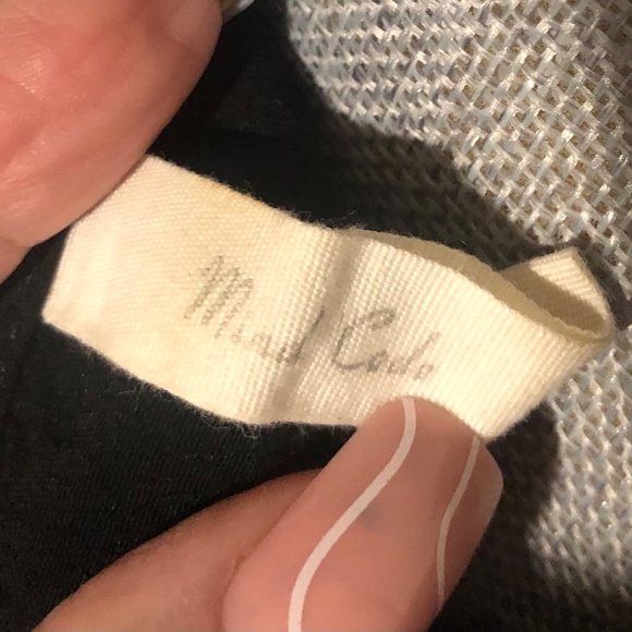 🕕 PEEK A BOO A BIT SHEER PRETTY TOP SIZE MED - Picture 6 of 6